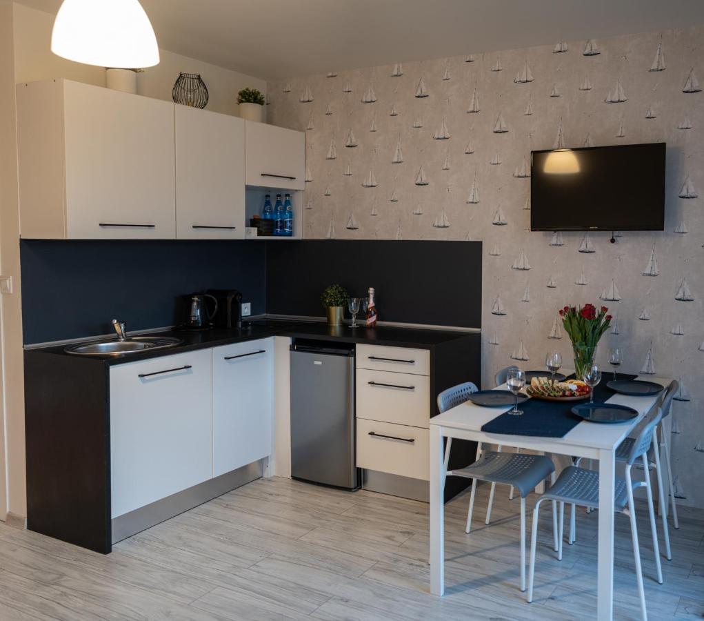 Karwia Marina Apartamenty Exteriör bild