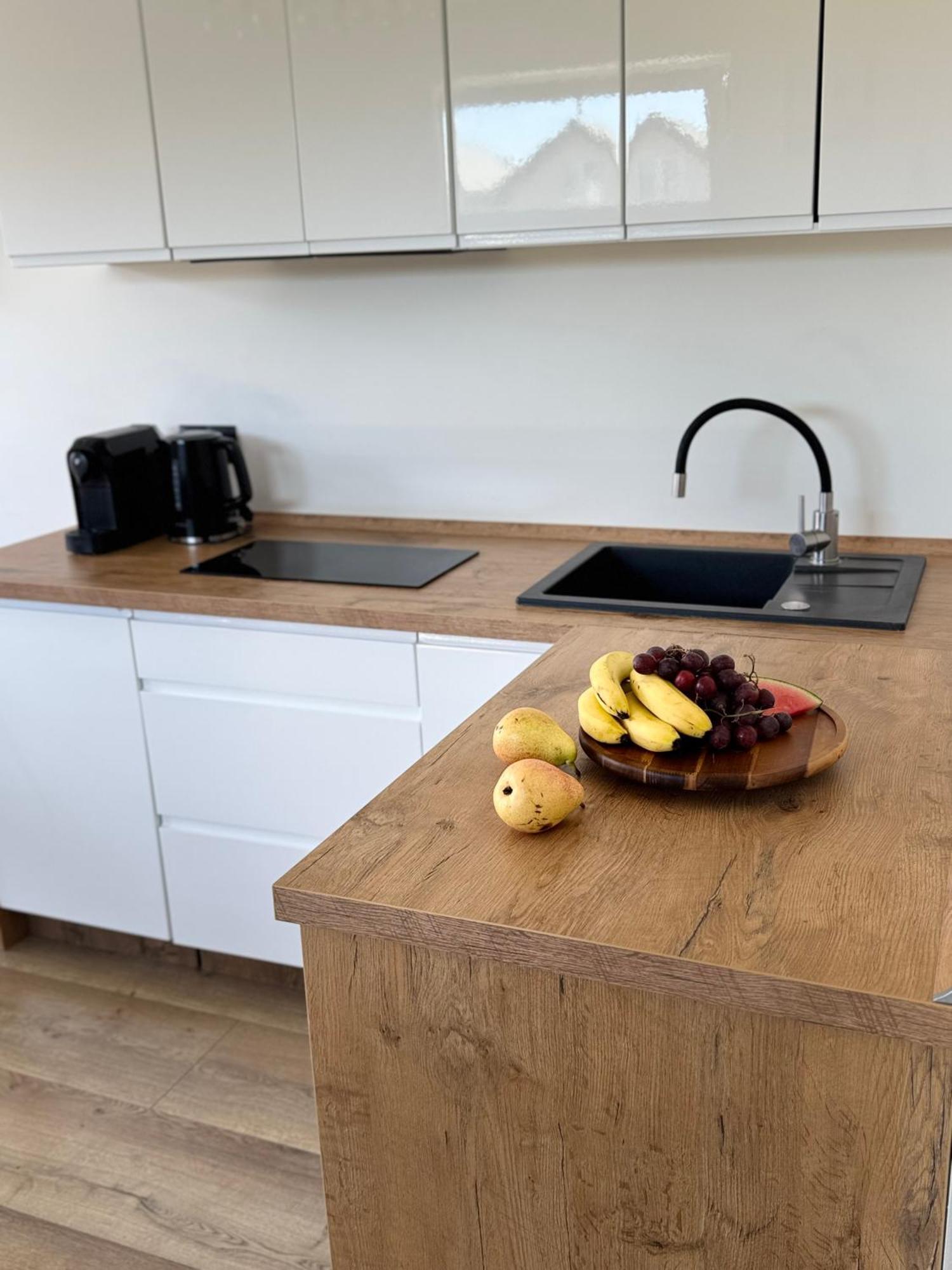 Karwia Marina Apartamenty Exteriör bild
