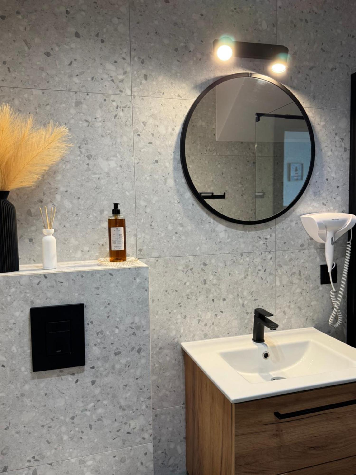 Karwia Marina Apartamenty Exteriör bild