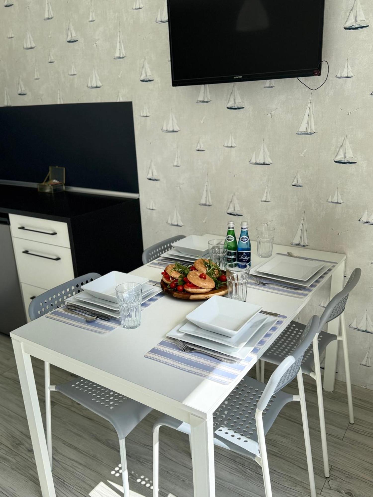 Karwia Marina Apartamenty Exteriör bild